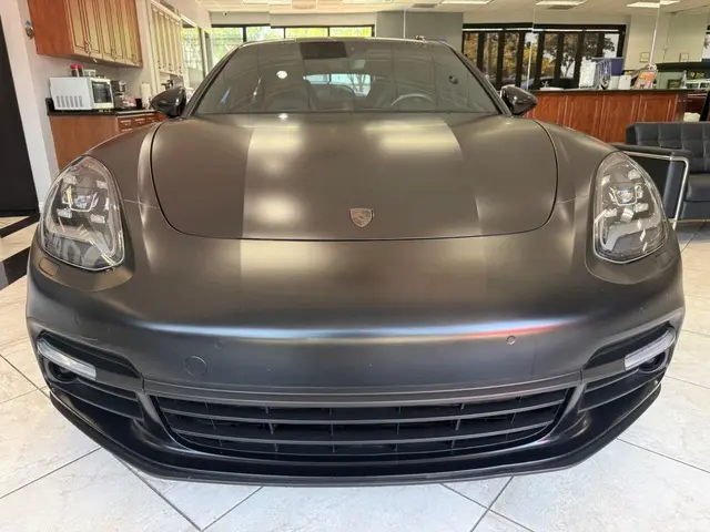 2017 Porsche Panamera 4S photo 3