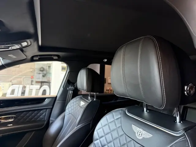 2020 Bentley Bentayga V8 photo 5