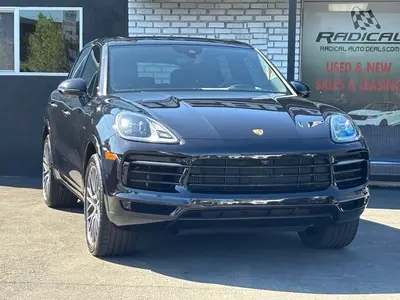 2019 Porsche Cayenne E-Hybrid photo 3