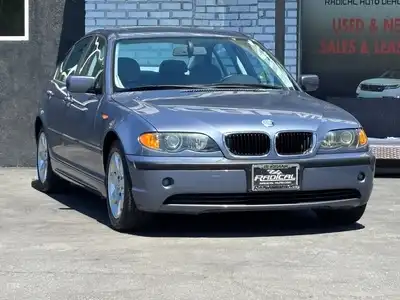 2002 BMW 3 Series 325i's photo