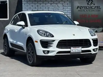 2018 Porsche Macan Base's photo