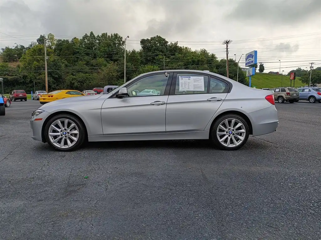 2013 BMW 3 Series 335i Sedan's photo