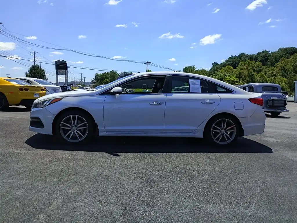 2015 Hyundai Sonata Sport 2.0T's photo