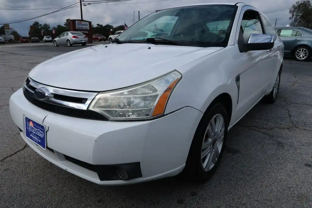 2008 Ford Focus SES's photo