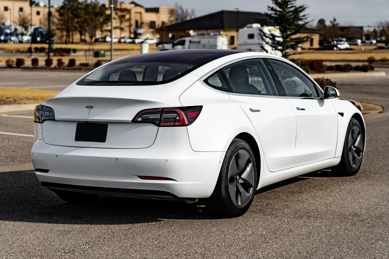 2018 Tesla Model 3 Long Range photo 4