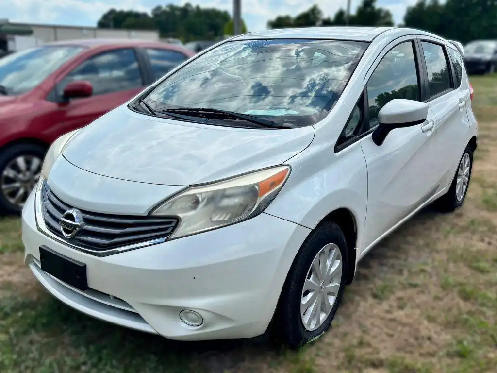 2015 Nissan Versa Note 1.6 S Plus CVT's photo