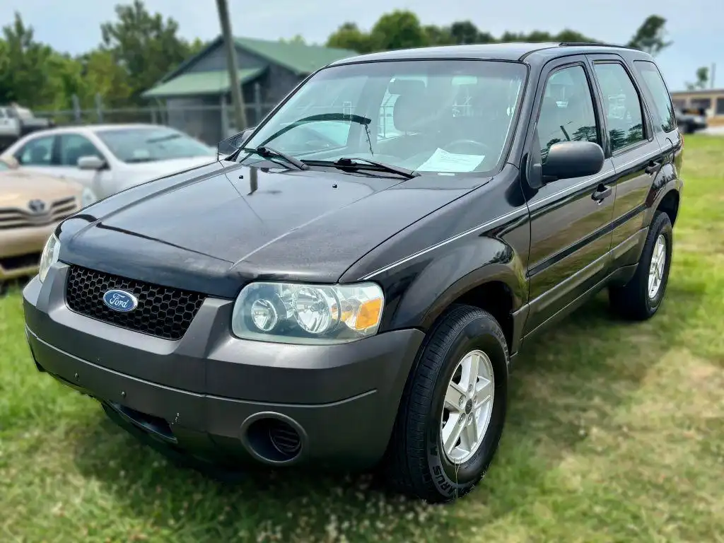 2005 Ford Escape XLS 4WD AT's photo