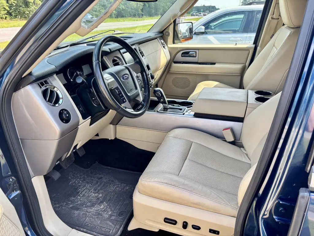 2017 Ford Expedition Limited photo 5