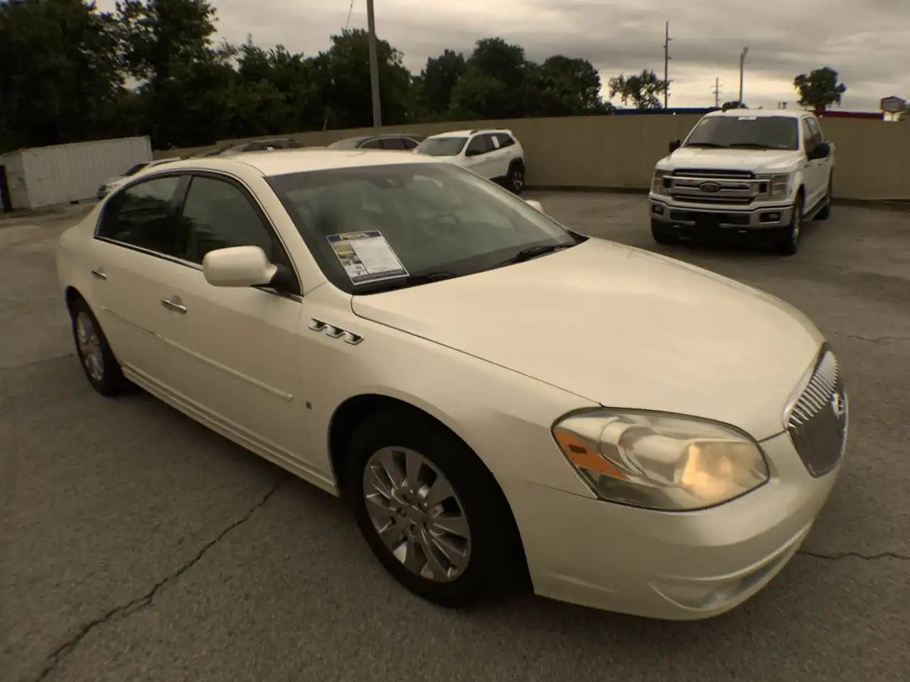 2010 Buick Lucerne CXL-2 Special Edition's photo