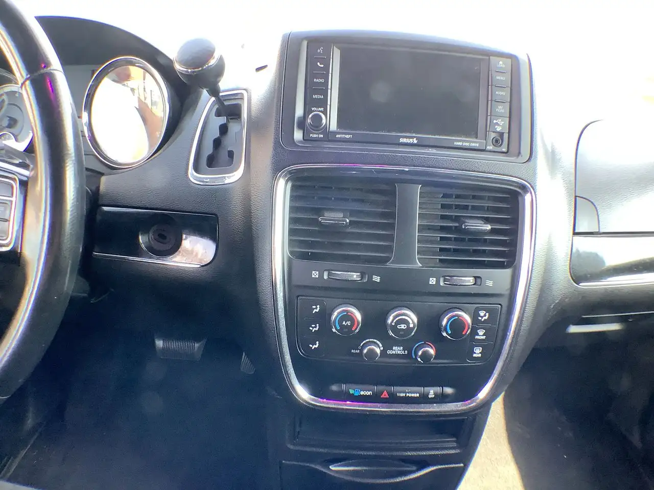 2019 Dodge Grand Caravan SE Plus's photo
