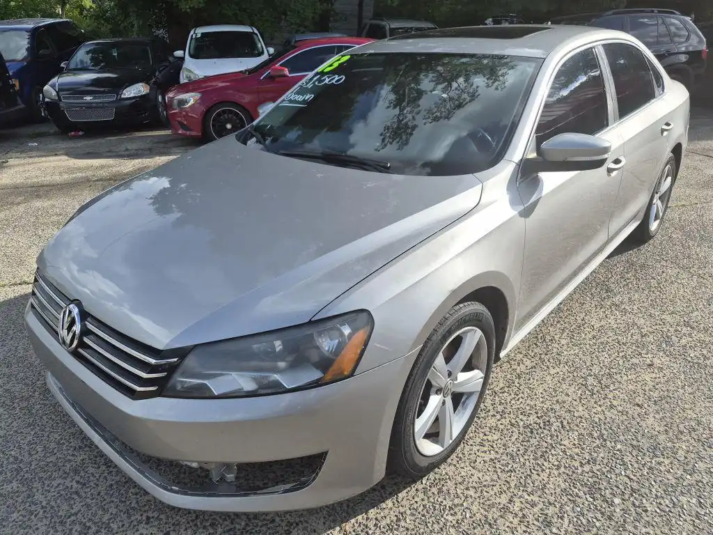 2013 Volkswagen Passat 2.5L SE Auto PZEV's photo