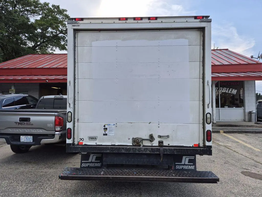 2012 Ford E-Series Commercial Vans E350 photo 5