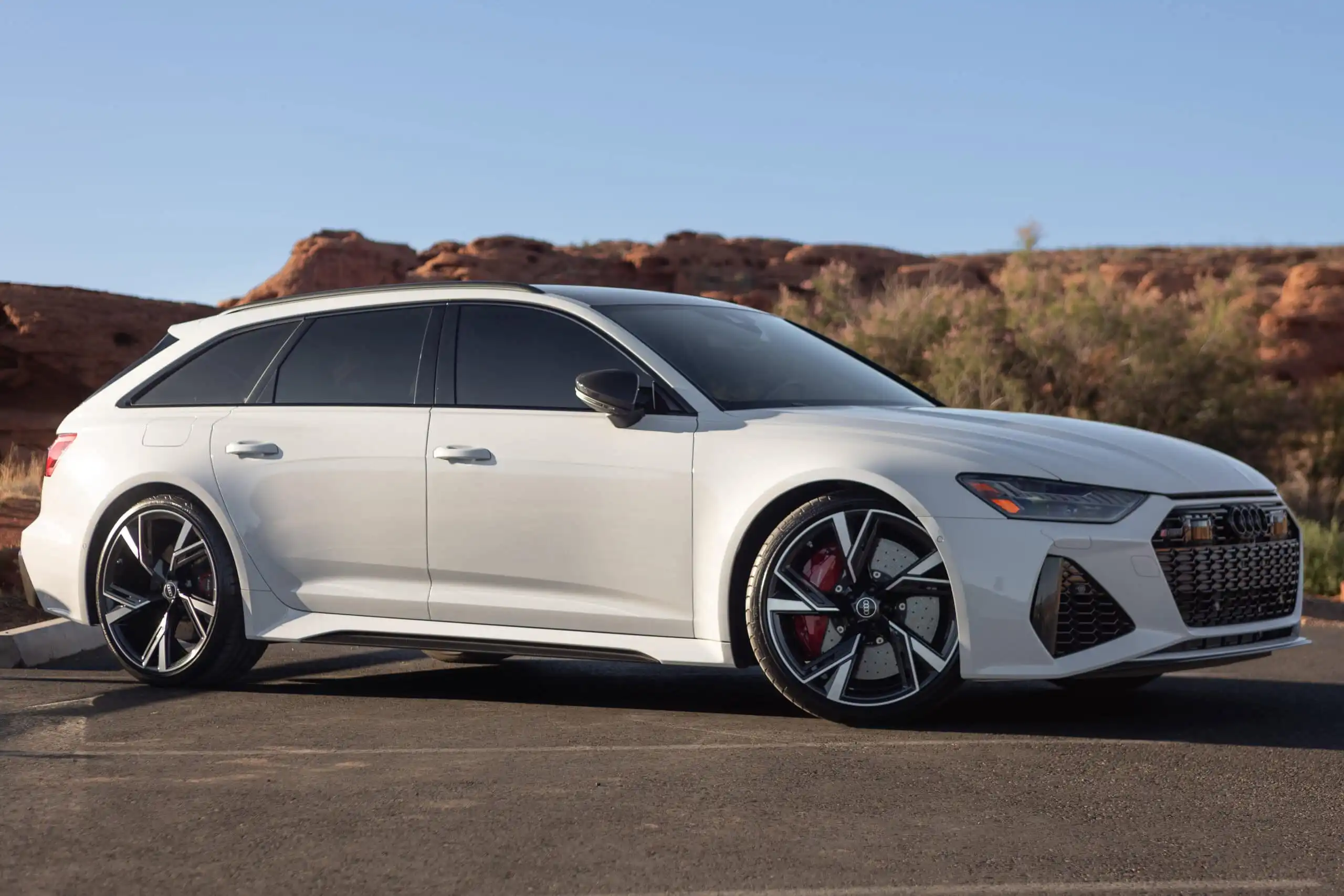 2021 Audi RS 6 Avant Base's photo