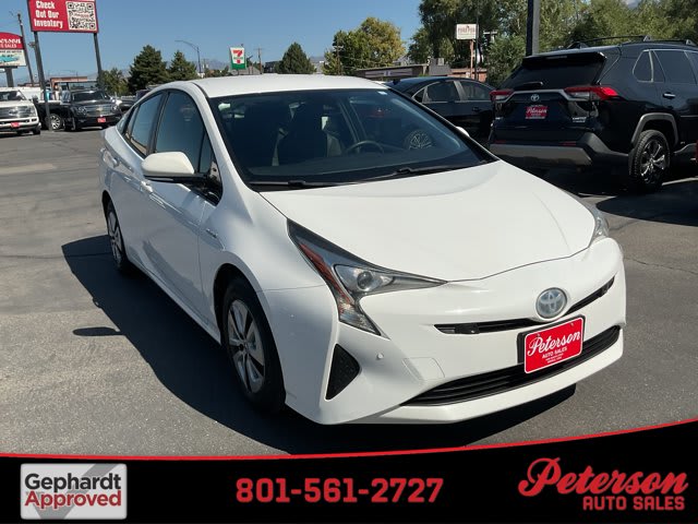 2017 Toyota Prius Two's photo