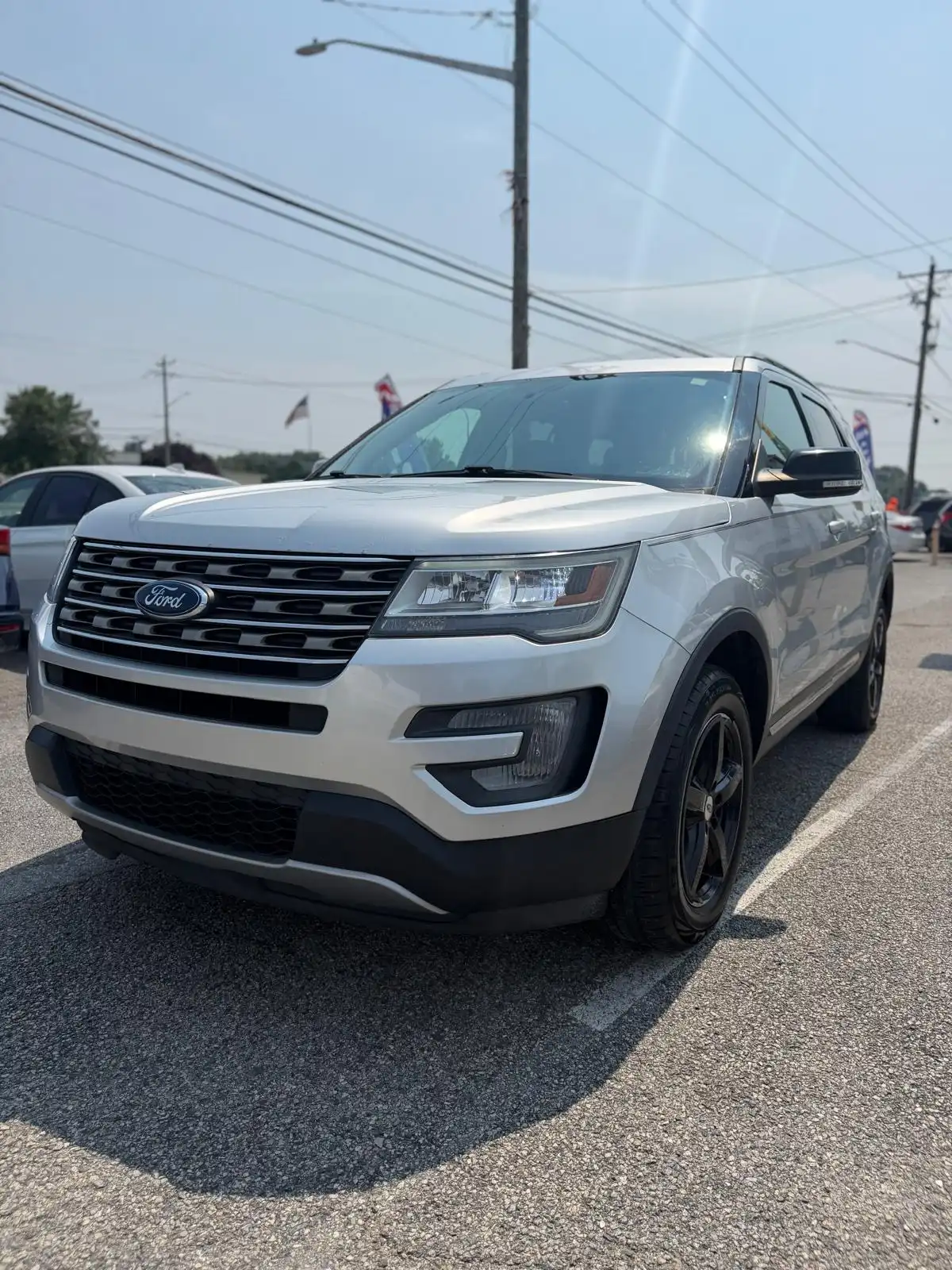 2017 Ford Explorer XLT 4WD's photo