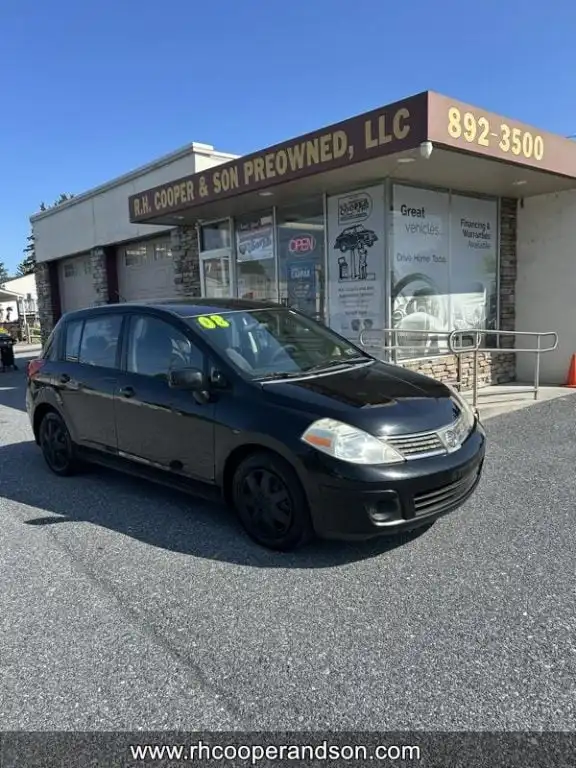 2008 Nissan Versa 1.8 S Auto's photo