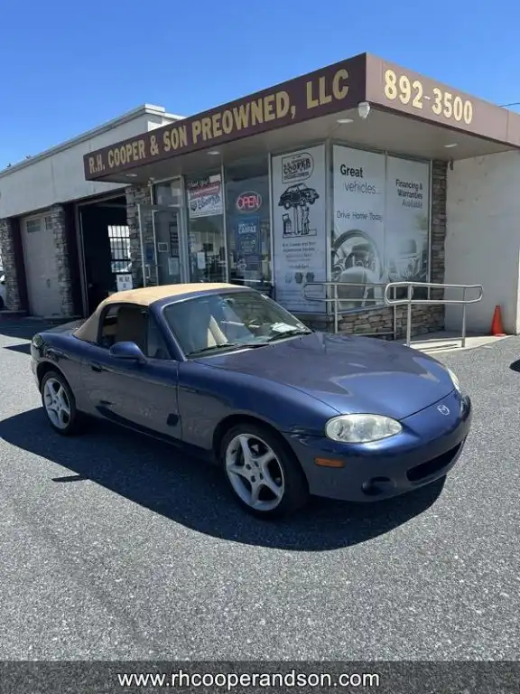 2001 Mazda MX-5 Miata Base's photo