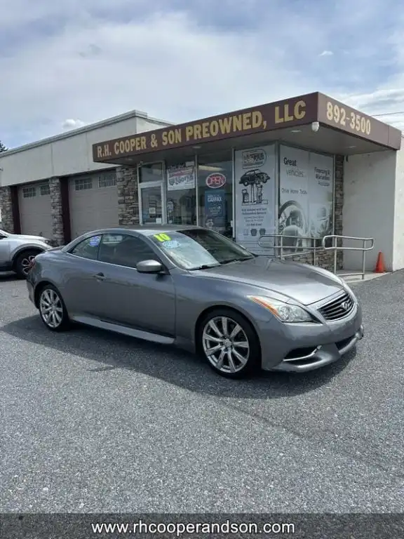 2010 INFINITI G's photo