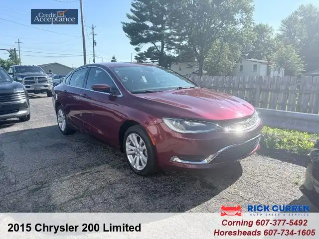 2015 Chrysler 200 Limited's photo