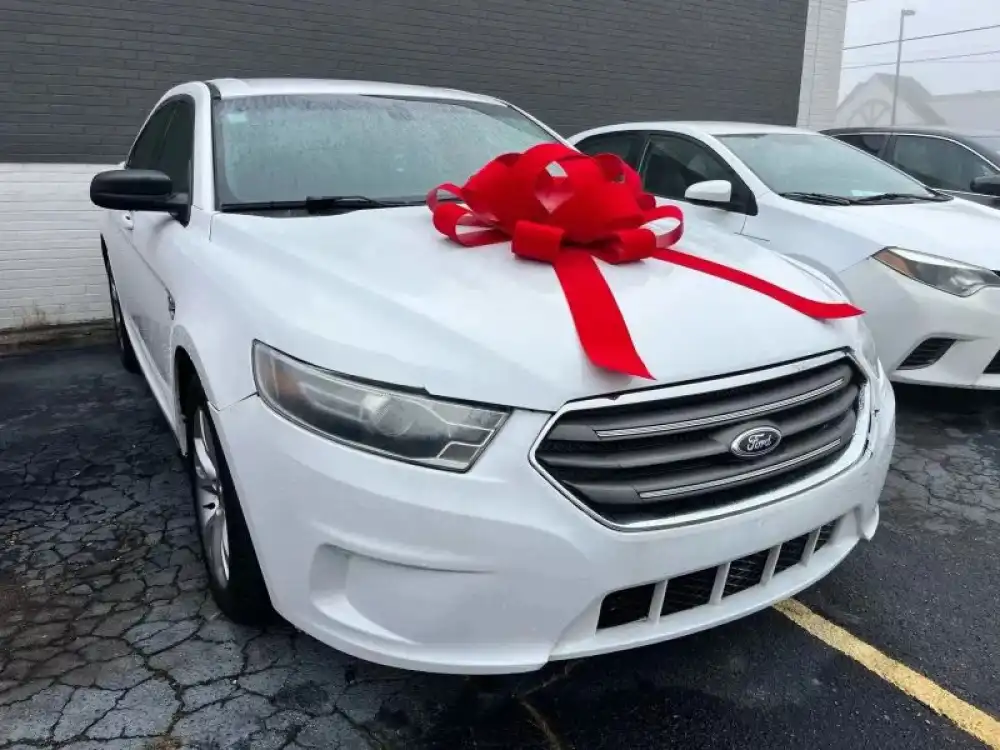 2017 Ford Taurus's photo