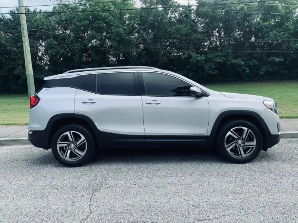 2021 GMC Terrain SLT AWD photo 3