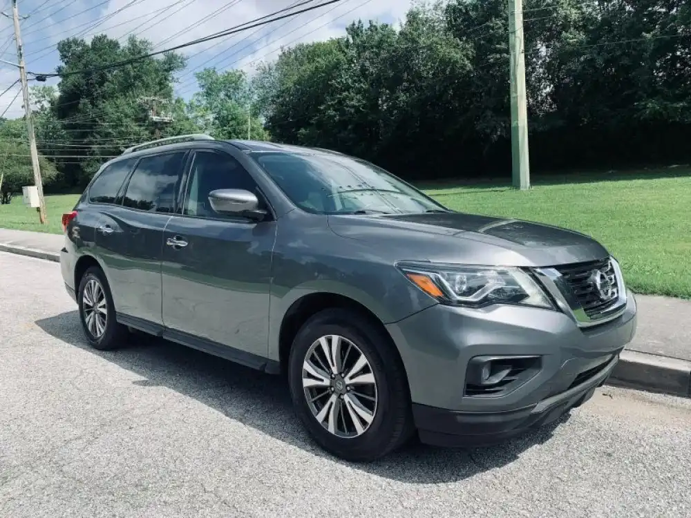 2019 Nissan Pathfinder SV 2WD's photo
