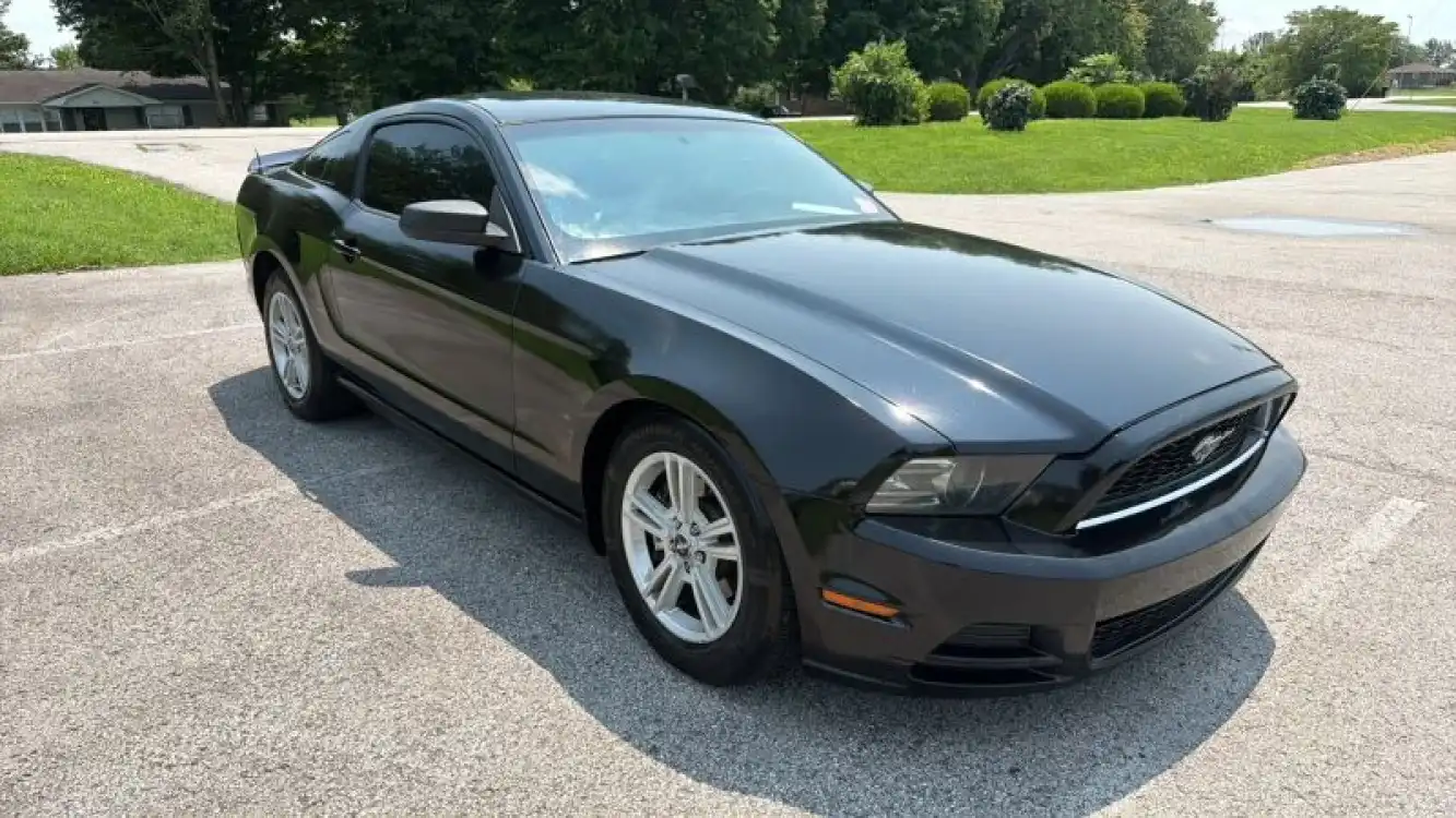 2014 Ford Mustang V6's photo