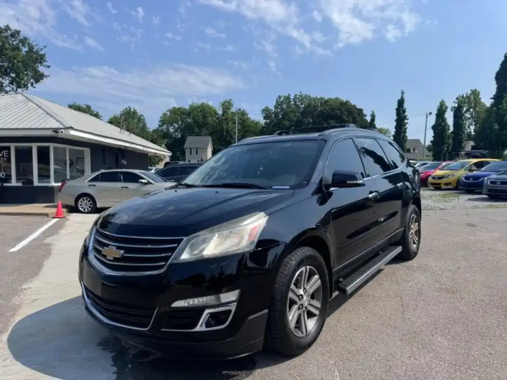 2017 Chevrolet Traverse 2LT AWD's photo