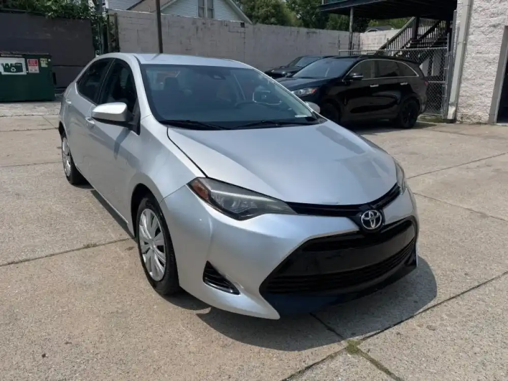 2017 Toyota Corolla LE AT's photo