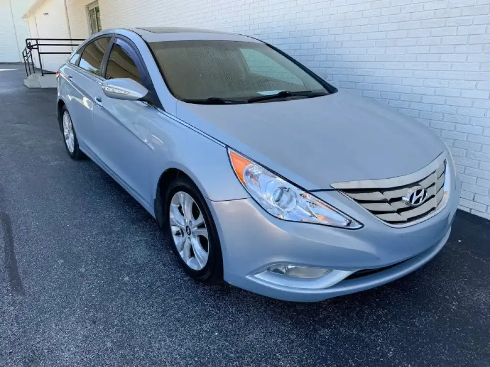 2013 Hyundai Sonata Limited I4 A/T's photo