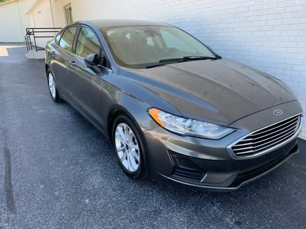 2019 Ford Fusion SE FWD's photo