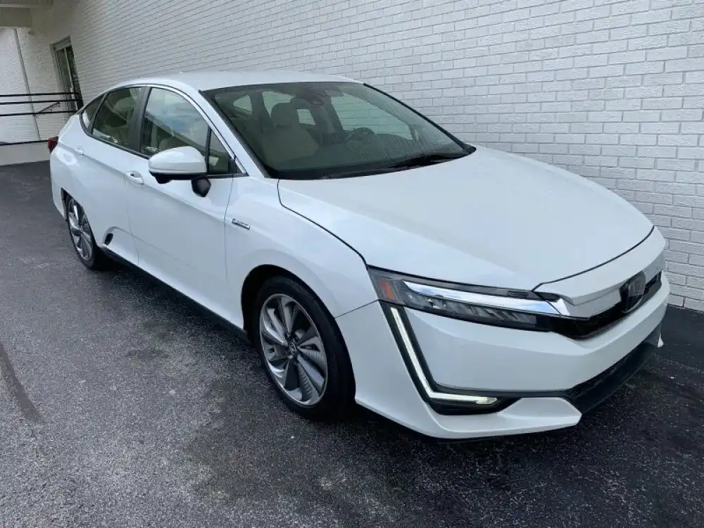 2018 Honda Clarity Touring Plug-In Hybrid's photo