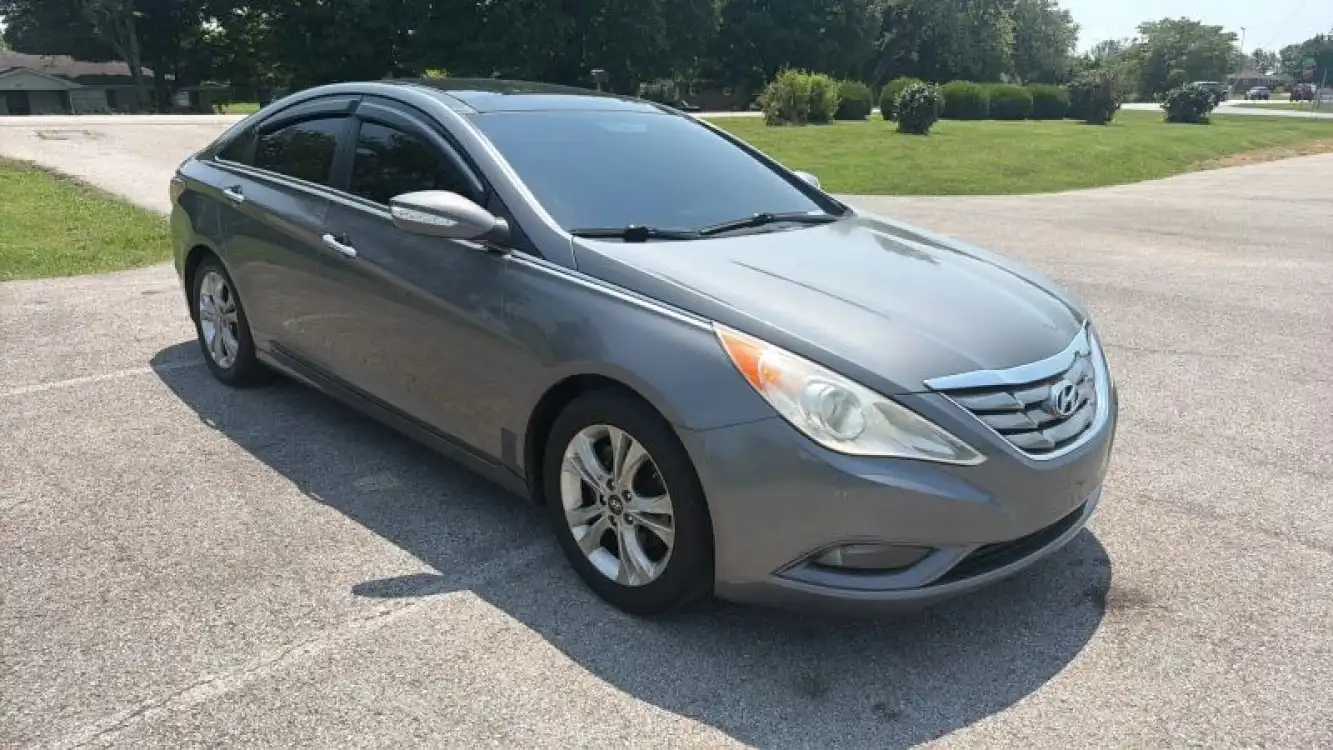 2012 Hyundai Sonata Limited I4 A/T PZEV's photo