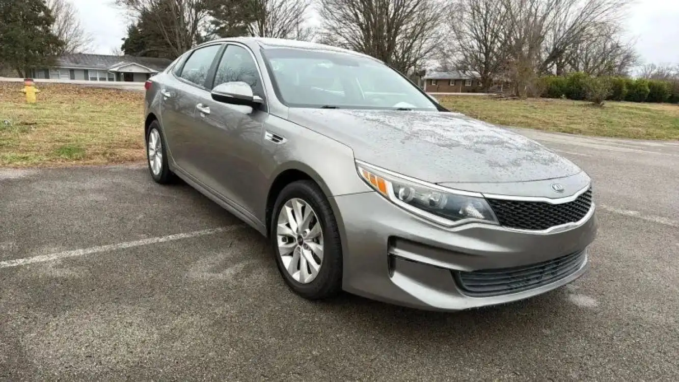 2017 Kia Optima LX Auto's photo