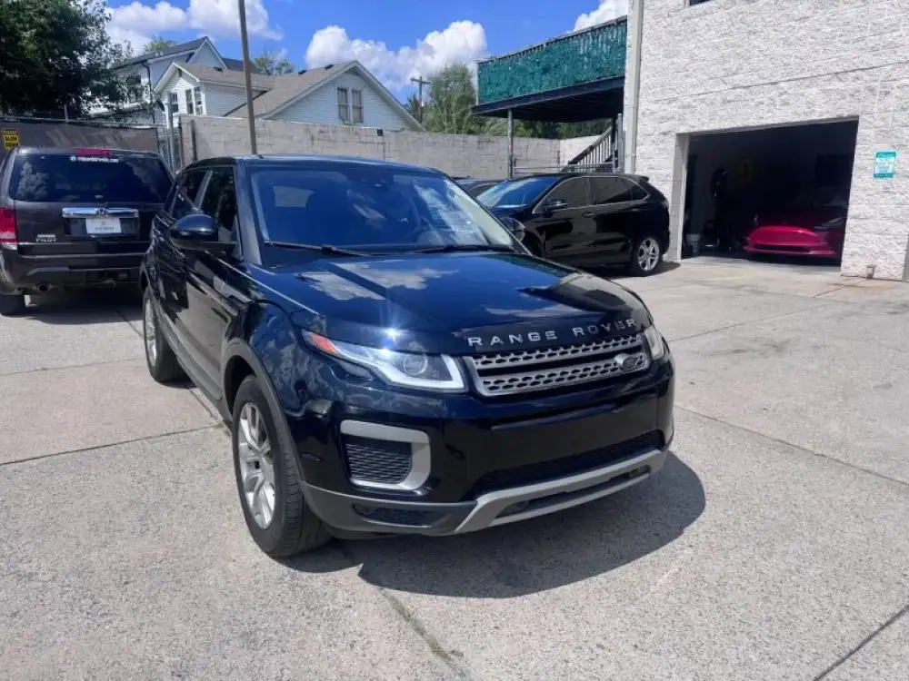 2017 Land Rover Range Rover Evoque SE's photo