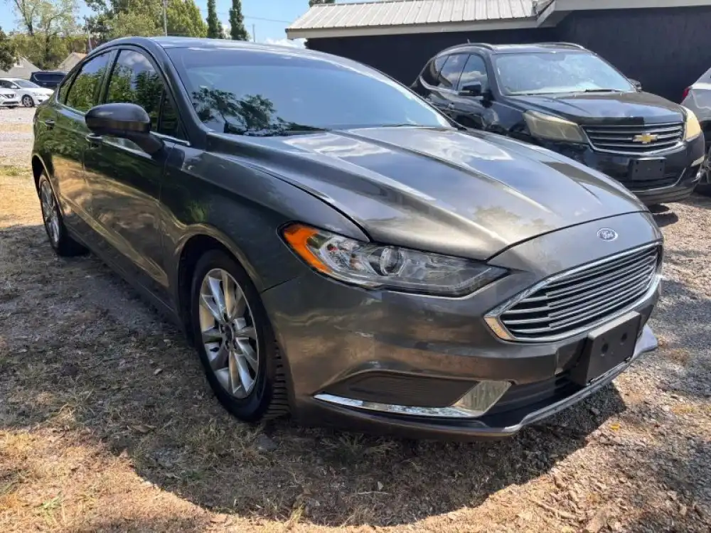 2017 Ford Fusion SE FWD's photo