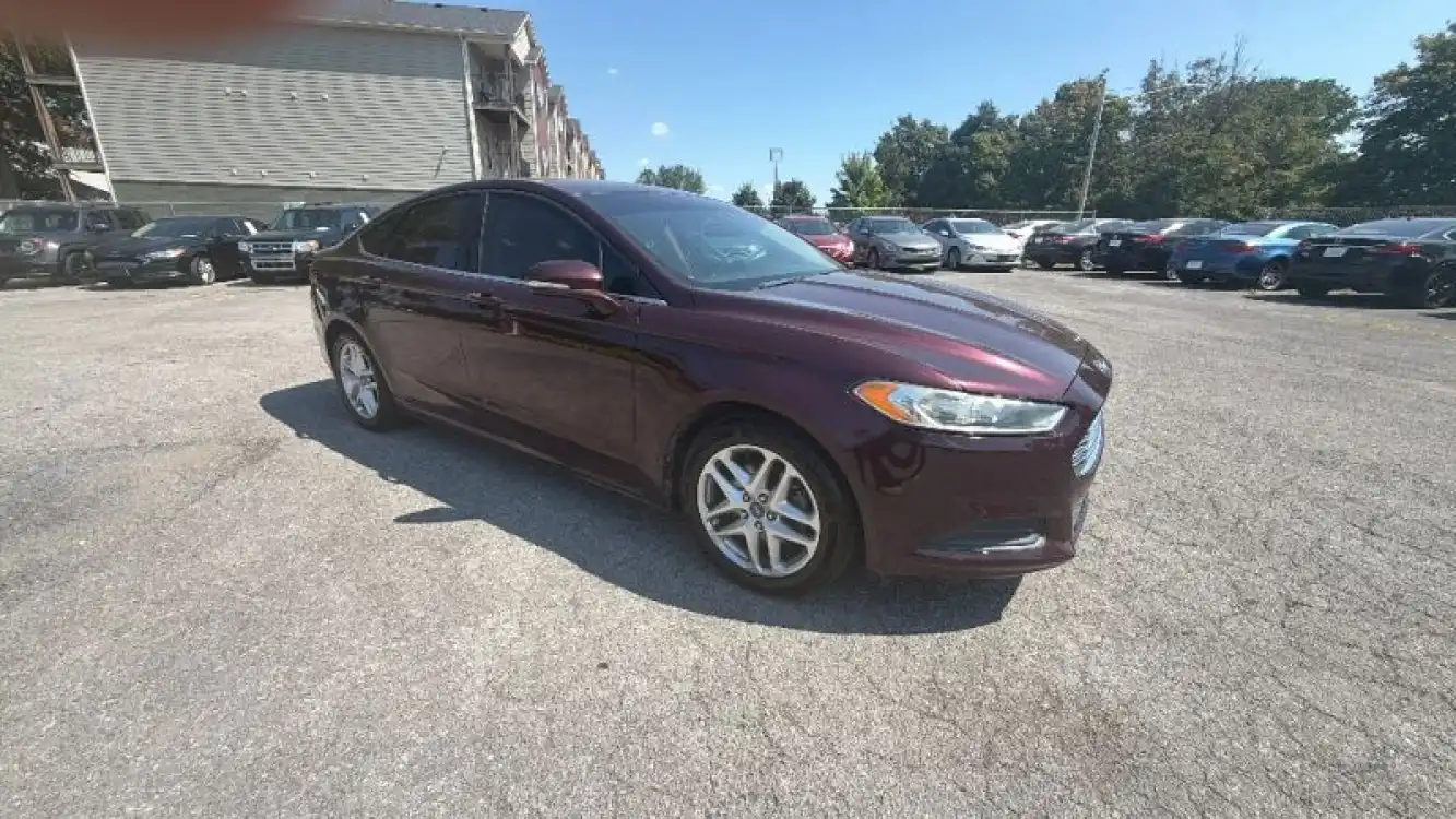 2013 Ford Fusion SE FWD I4's photo