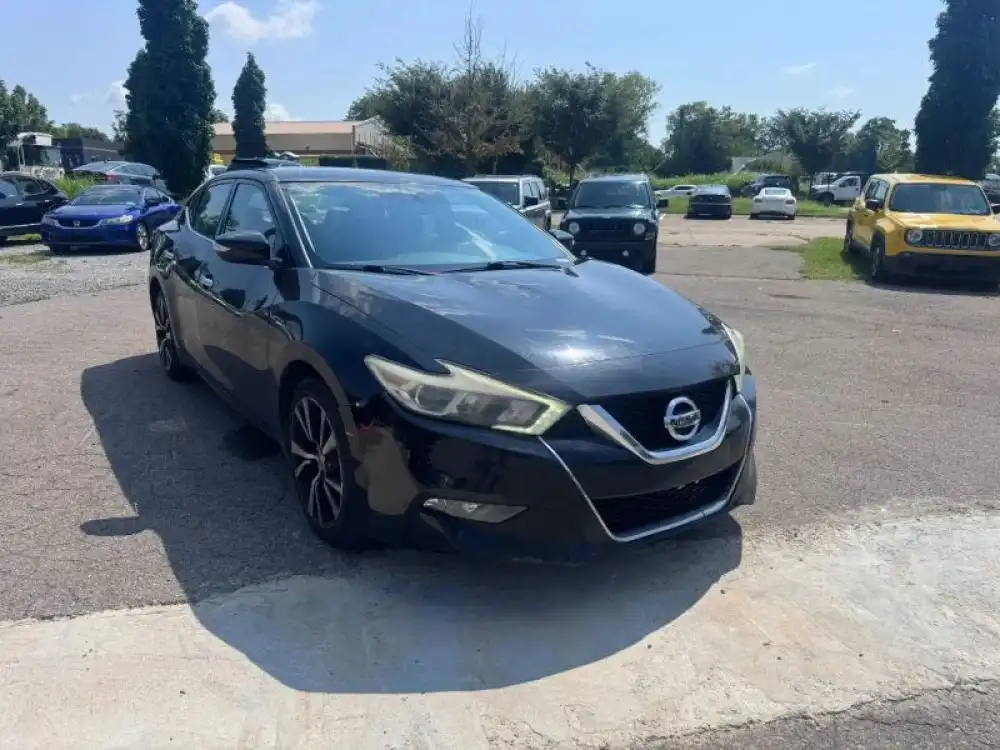 2018 Nissan Maxima SV's photo
