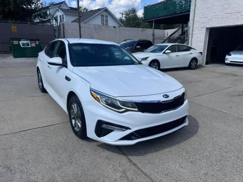 2019 Kia Optima LX Auto's photo