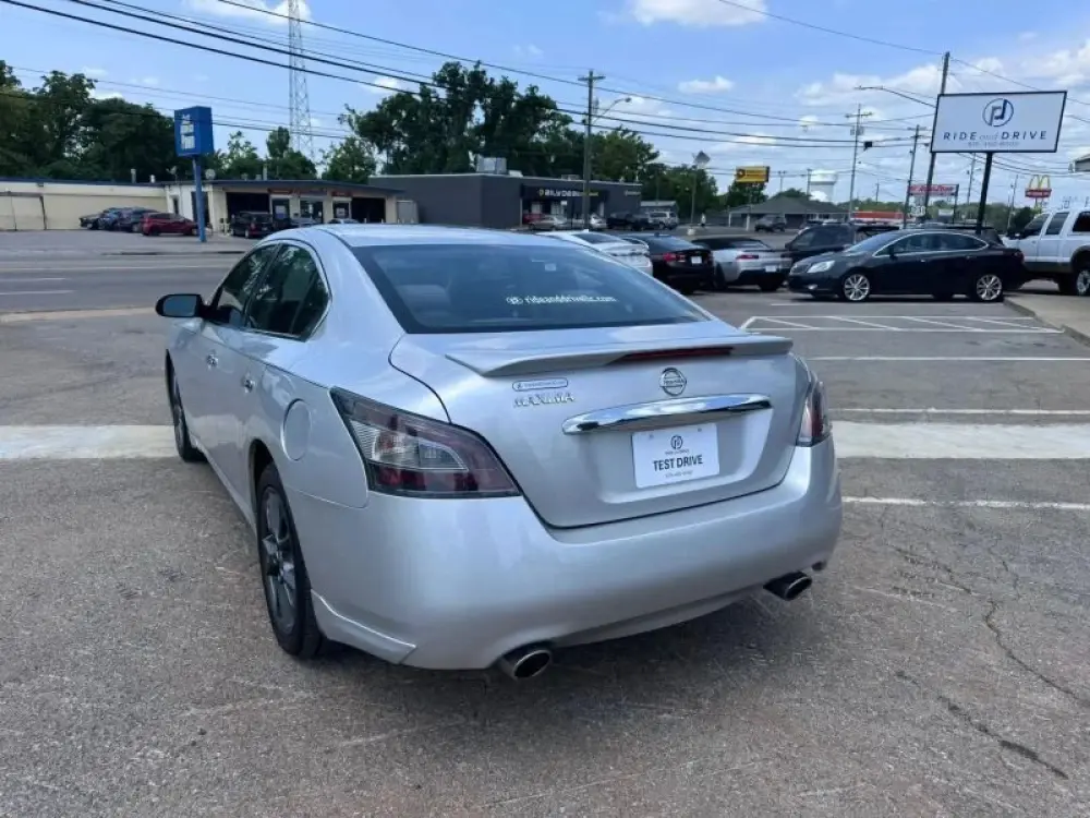 2012 Nissan Maxima 3.5 S photo 4
