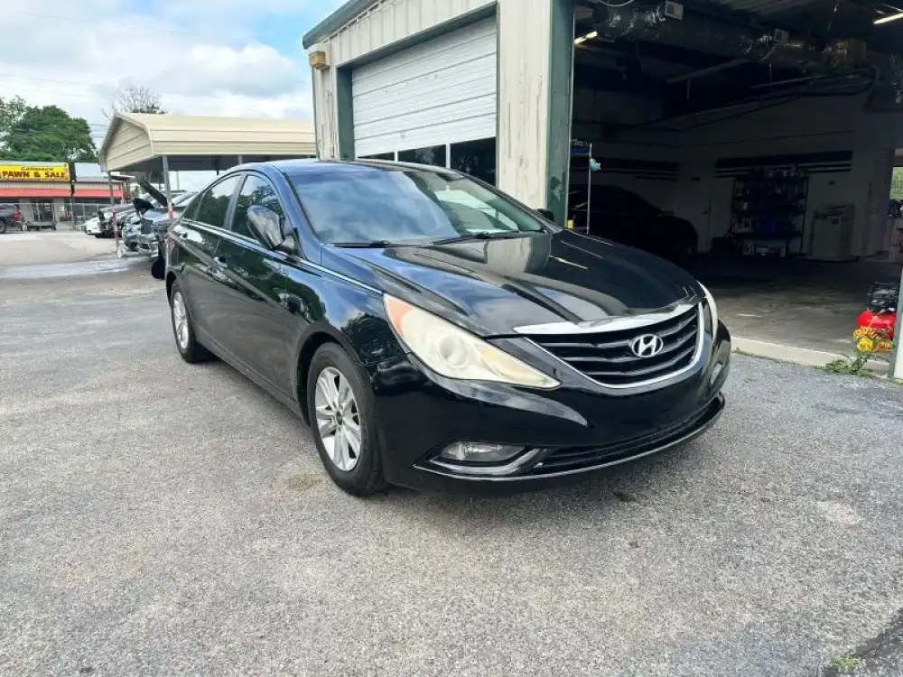 2013 Hyundai Sonata I4 GLS PZEV A T's photo