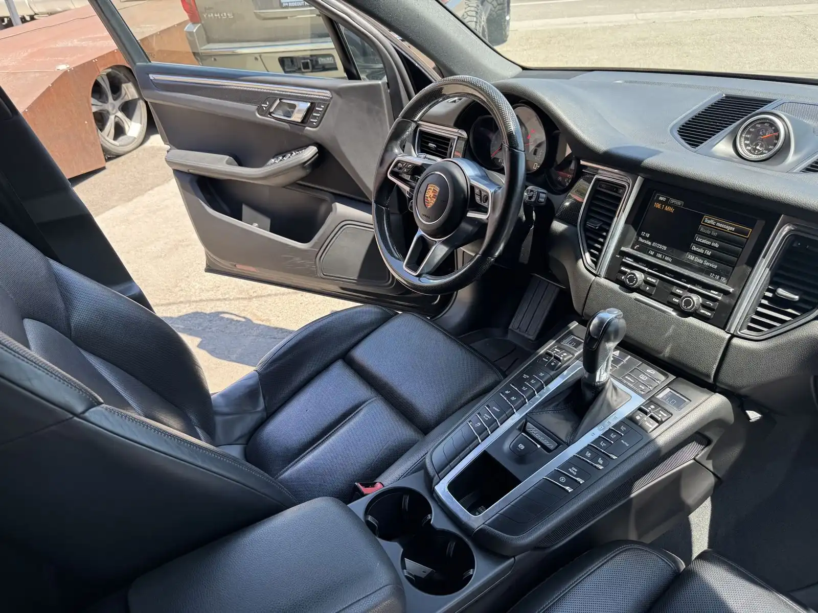 2015 Porsche Macan S's photo