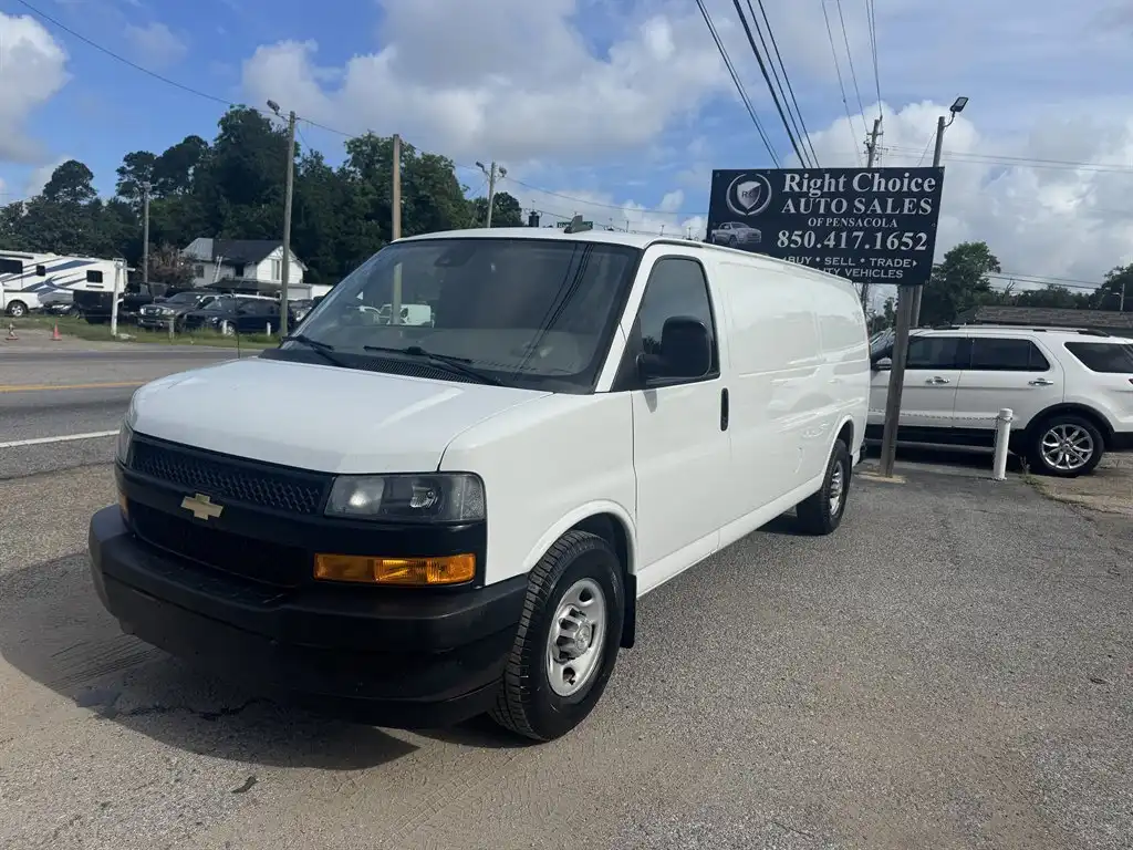 2019 Chevrolet Express 3500 Extended Work Van's photo