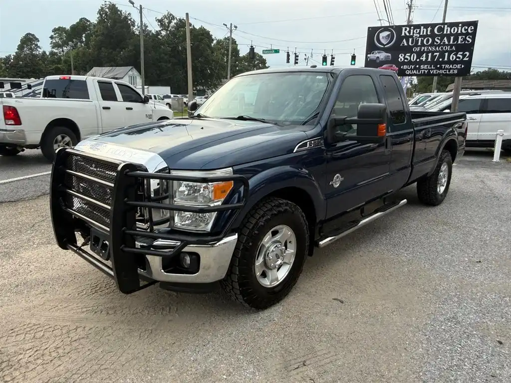 2015 Ford F-250 Lariat SuperCab 142 in's photo