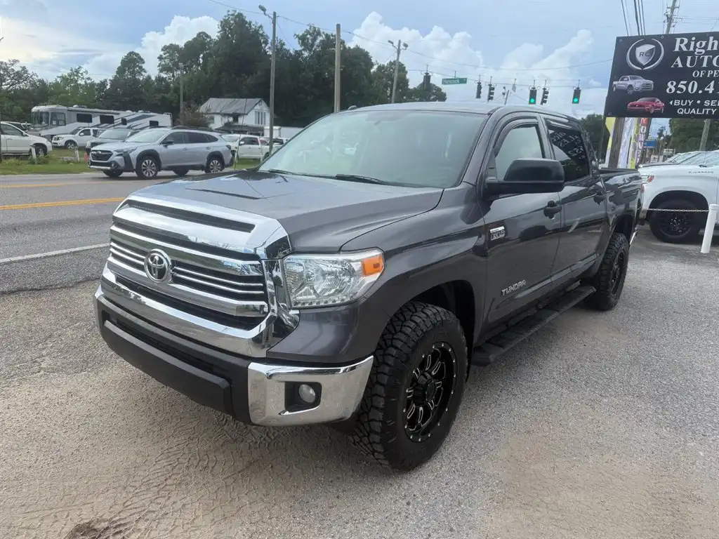 2017 Toyota Tundra SR5 5.7L FFV CrewMax Short's photo