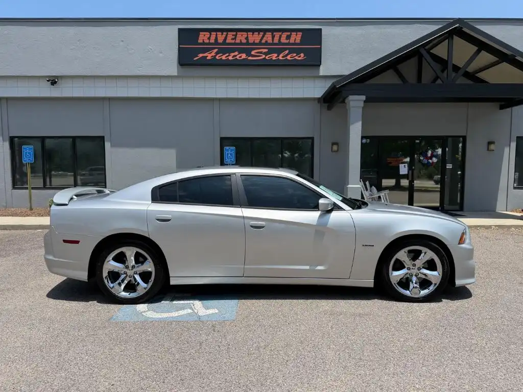 2012 Dodge Charger R/T's photo