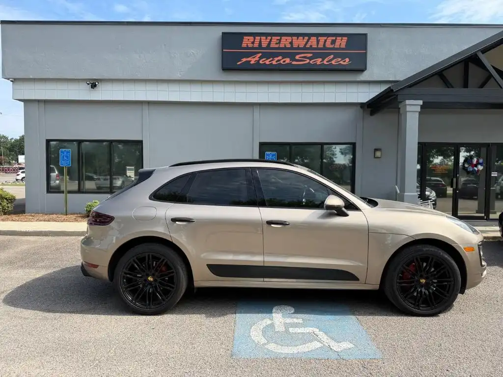 2017 Porsche Macan GTS's photo