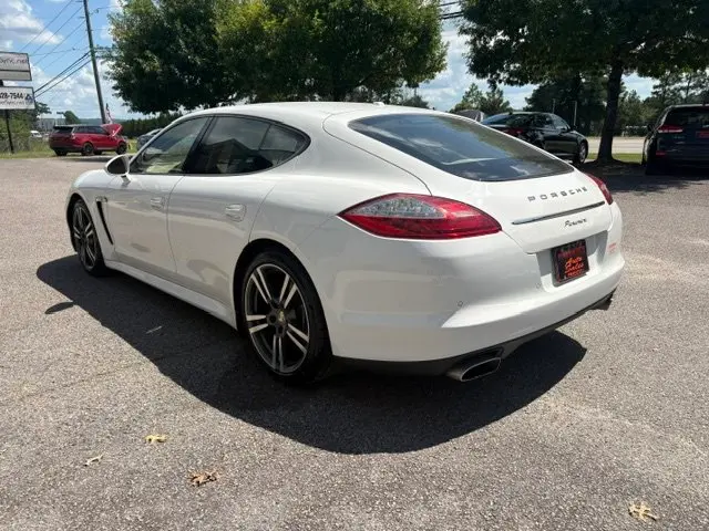 2012 Porsche Panamera 4 photo 5