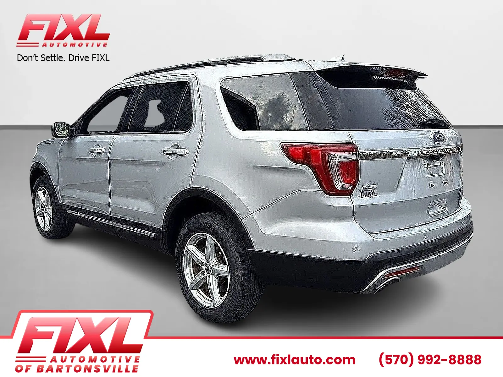 2017 Ford Explorer XLT 4WD photo 5