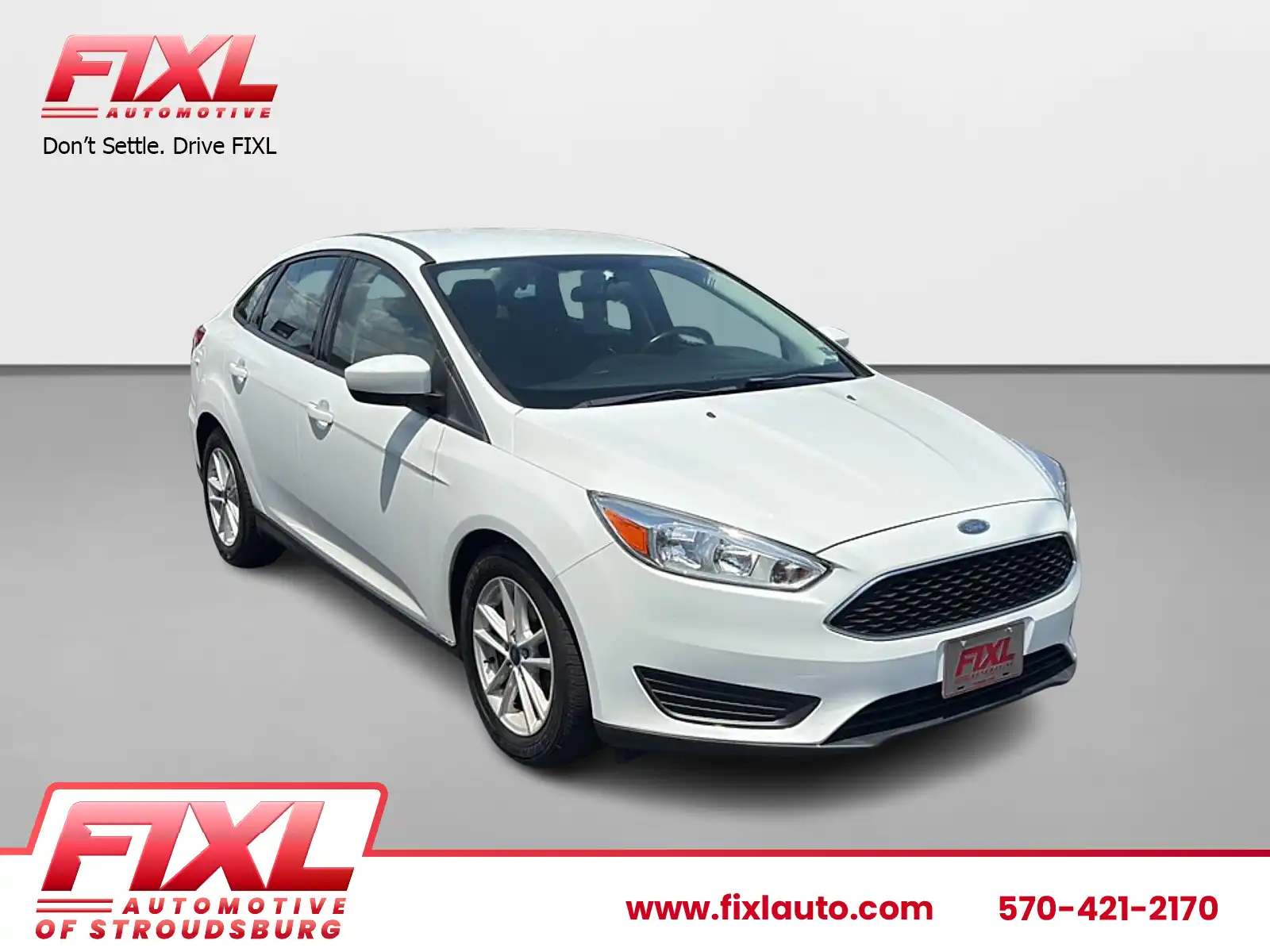 2018 Ford Focus Sedan SE's photo